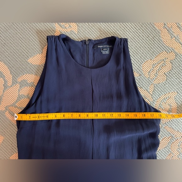 Super Cute Navy Romper - Picture 5 of 9